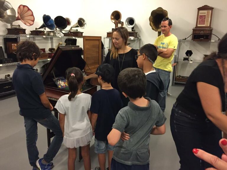 Dia inclusivo no Museu da Música Mecânica
